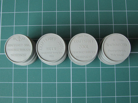 エウレカXXL E-012 1/35 ドイツ 200 l 燃料用ドラム缶セット #2