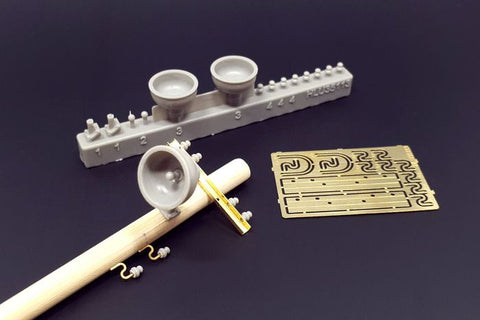 ハウラー HLU35113 1/35 ランプと電信機のガイシ