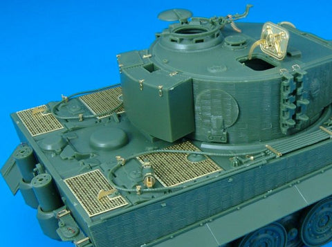 ハウラー HLX48030 1/48 タイガーI 後期型 エッチングパーツ(スカイボウ 用)