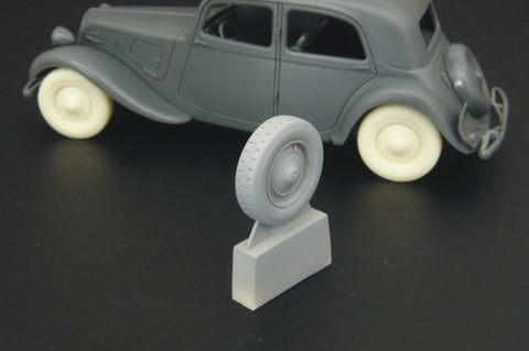 ハウラー HLX48099 1/48 シトロエン11CV ホイール セット(レジン製 タミヤ用)