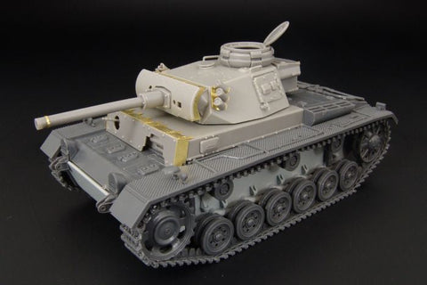 ハウラー HLX48179 1/48 III号火炎放射戦車( III号突撃砲B型使用)改造セット