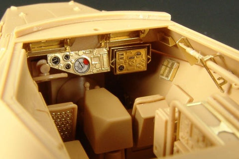 ハウラー HLX48236 1/48 Sd.Kfz.250/3 インテリア エッチングパーツ(タミヤ 用)