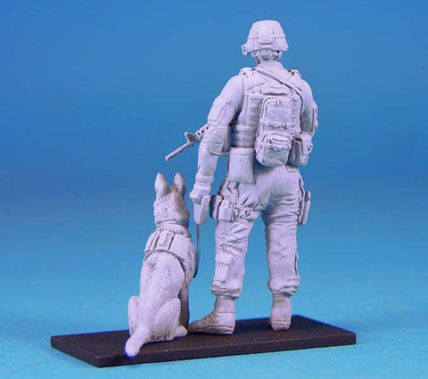 レジェンド LF0124 1/35 現用アメリカ軍 K9(軍用犬)とハンドラー