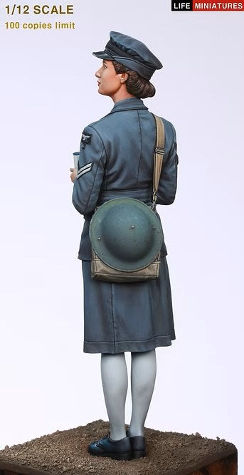 ライフミニチュア LM-12003 1/12 WAAF(イギリス婦人補助空軍)アシスタントセクションリーダー 1940-1941年