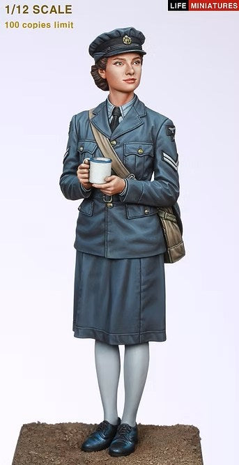 ライフミニチュア LM-12003 1/12 WAAF(イギリス婦人補助空軍)アシスタントセクションリーダー 1940-1941年