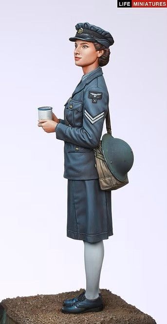 ライフミニチュア LM-16007 1/16 WAAF(イギリス婦人補助空軍)アシスタントセクションリーダー 1940-1941年