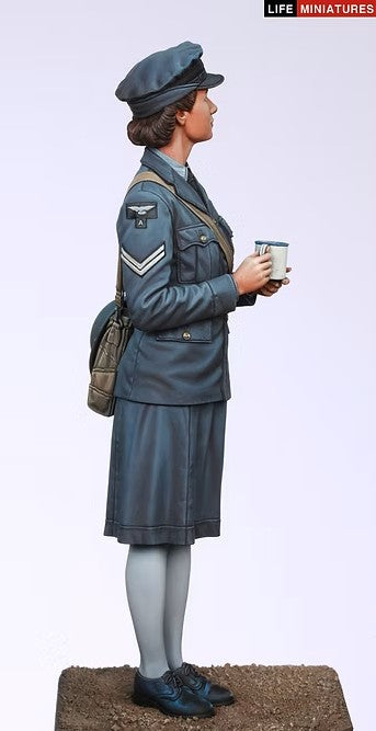 ライフミニチュア LM-16007 1/16 WAAF(イギリス婦人補助空軍)アシスタントセクションリーダー 1940-1941年