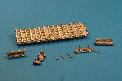 マスタークラブ MTL-35071 1/35 II号戦車 D後期型用履帯