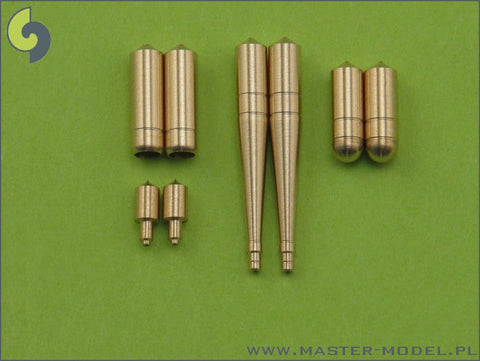 マスター AM-72-005 1/72 スーパーマリンスピットファイア Eウィング初期型 フェアリング付イスパノ20mmと.50キャリバー機関砲 (2種類)