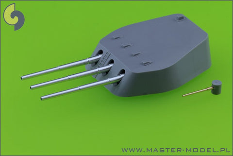 マスター SM-350-071 1/350 ロシア海軍 戦艦セバストーポリの武装 305mm砲(12本), 120mm砲(16本)