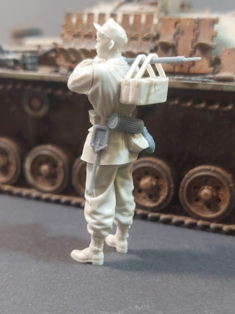 パンツァーアート FI35-221 1/35 武装親衛隊MG42弾薬運搬車