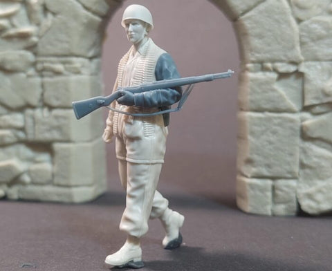 パンツァーアート FI35-242 1/35 行進中のドイツ降下猟兵