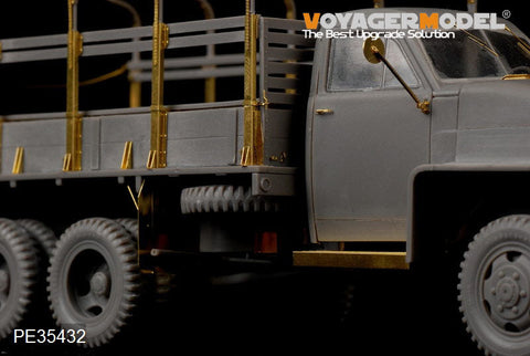 ボイジャーモデル PE35432 1/35 WWII ロシア スチュードベーカーUS6 トラック(イタレリ 6499 /ICM 35511)