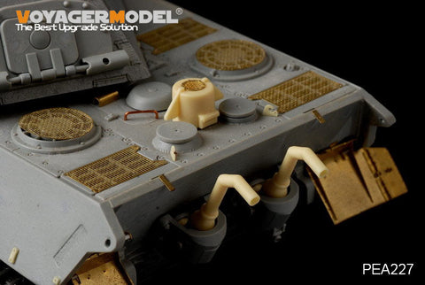 ボイジャーモデル PEA227 1/35 WWII ドイツ キングタイガー(ポルシェ砲塔) 初期生産型 角型排気管 ・グリル(GP)