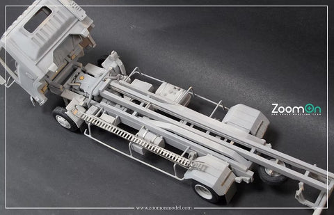 ZoomOn Z060 1/24 いすゞ エルフ フラットベッド 車載専用車