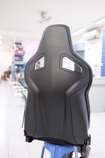 ZoomOn Z103 1/24 レカロ Cross Sportster CS バケットシート