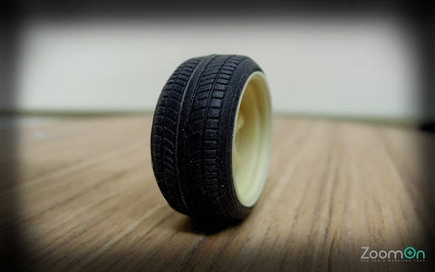 ZoomOn ZR013 1/24 13-15インチ ストレッチタイヤ セット