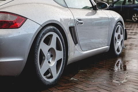 ZoomOn ZR051 1/24 19インチ Fifteen52 Tarmac ホイールセット