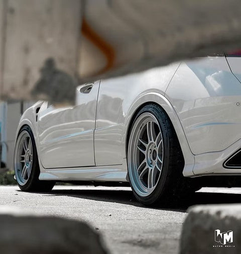 ZoomOn ZR057 1/24 17インチ エンケイ RPF1 ホイールセット