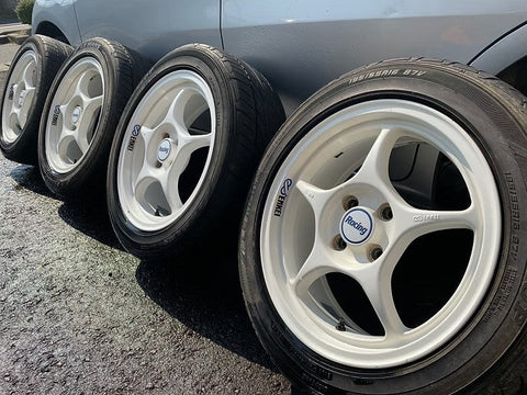 ZoomOn ZR105 1/24 17インチ エンケイ RP01 ホイールセット