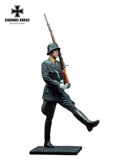 アンドレアミニチュアズ EK72-F011 1/72 儀仗兵部隊 LAH ガチョウ足行進をする兵士 1939年