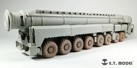 E.T.モデル P35-114 1/35 ロシア 15U175 TEL/RS-12M ICBM トーポリM用自重変形タイヤ(トランペッター用)