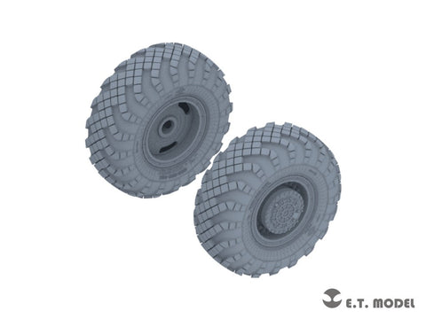 E.T.モデル P35-114 1/35 ロシア 15U175 TEL/RS-12M ICBM トーポリM用自重変形タイヤ(トランペッター用)