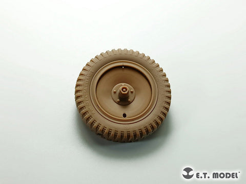 E.T.モデル P35-124 1/35 WWII ドイツ Sd.Kfz.250/Sd.Kfz.10用 自重変形タイヤ(ドラゴン用)