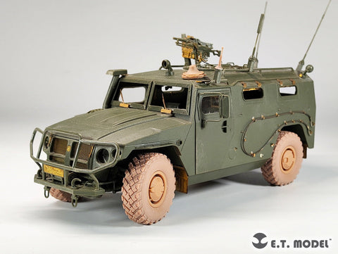 E.T.モデル P35-154 1/35 ロシア GAZ-233014 ティーグル  自重変形ホイール(モンモデル用)