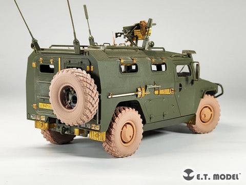 E.T.モデル P35-154 1/35 ロシア GAZ-233014 ティーグル  自重変形ホイール(モンモデル用)