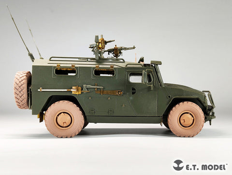 E.T.モデル P35-154 1/35 ロシア GAZ-233014 ティーグル  自重変形ホイール(モンモデル用)