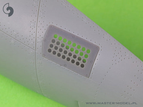 マスター AM-32-136 1/32 P-51 マスタング キャブレターエアフィルターカバー 標準穴タイプ（タミヤ用）