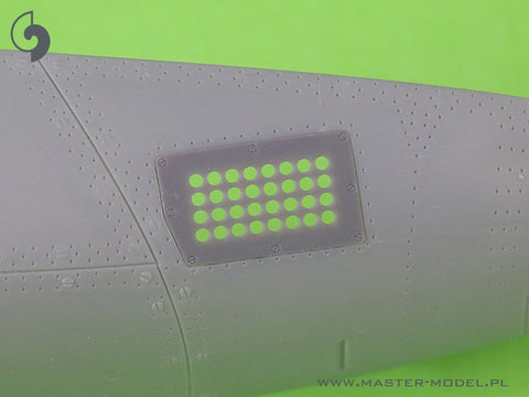 マスター AM-32-136 1/32 P-51 マスタング キャブレターエアフィルターカバー 標準穴タイプ（タミヤ用）