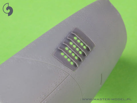 マスター AM-32-138 1/32 P-51 マスタング - キャブレターエアフィルターカバー - RAF ルーバータイプ - バージョン B (タミヤ用)