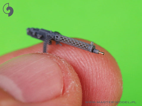 マスター AM-72-169 1/72 WWI ドイツ シュパンダウ LMG 08/15 機関銃 (2丁) - ショートチャージングハンドル付き