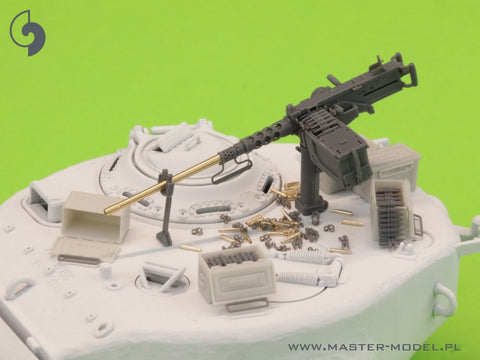 マスター GM-35-063 1/35 ブローニング M2HB .50 口径 (12.7mm)  戦車マウント用機関銃 - WWII型 (初期のトレイを備えた初期の M23 クレードル)