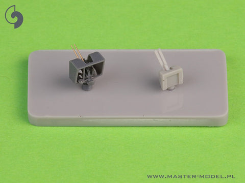 マスター SM-350-118 1/350 フランス軽巡洋艦マルセイエーズの武装 - 152mm（9個）・90mm（8個）・13.2mm（8個）砲身 樹脂製マウント付き（トランペッター用）