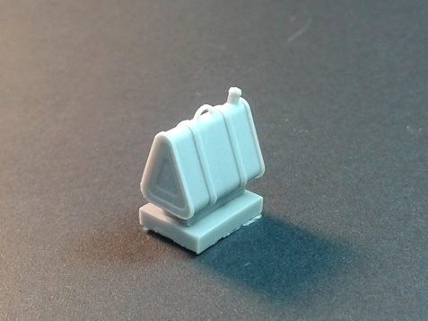 パンツァーアート RE35-439 1/35 WWIIドイツ 20リットル 三角燃料缶(12個セット)