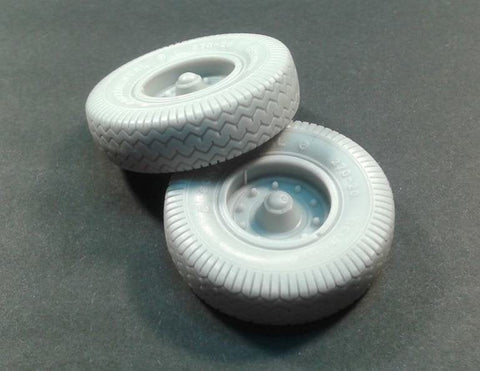 パンツァーアート RE35-504 1/35 Sd.Kfz 8 12tハーフトラック用前輪セット（コンチネンタルNo.1)