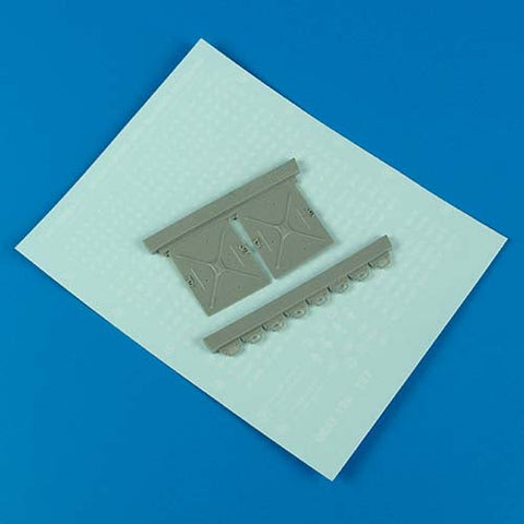 クイックブースト 32126 1/32 F-14 トムキャット エアインテイクカバー（TRUMPETER用）