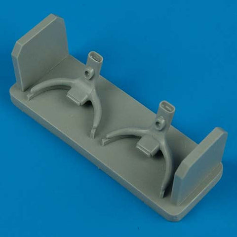 クイックブースト 48295 1/48 隼II型 後期型排気管 タイプA（ハセガワ用）