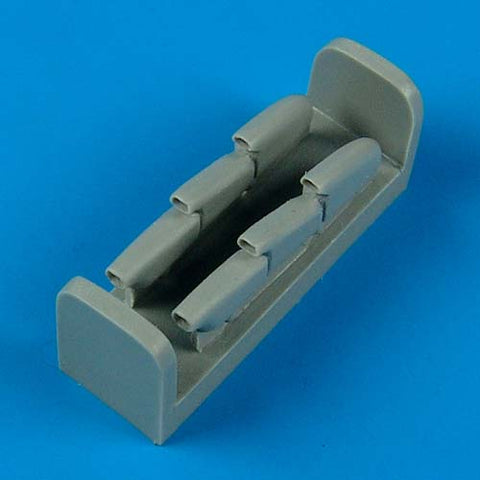 クイックブースト 48510 1/48 ハリケーン Mk.I 初期型 排気管（エアフィックス用）