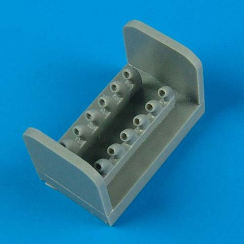 クイックブースト 72361 1/72 カーチス P-40B ウォーホーク 排気管（エアフィックス用）