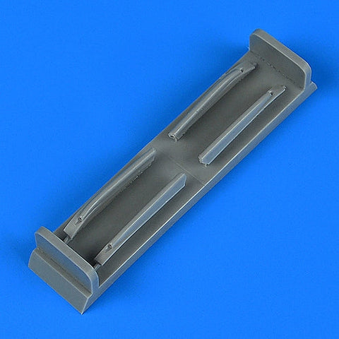 クイックブースト 72633 1/72 ペトリャコフ Pe-2 排気管 カバー （ズベズダ用）