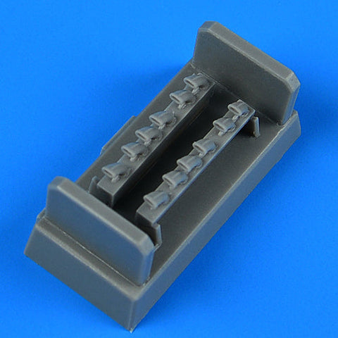 クイックブースト 72680 1/72 フォッケウルフ Fw190D-9 排気管(IBG用)