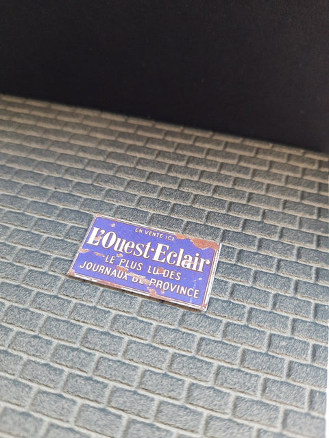 リアリティインスケール 35286 1/35 錆びた商業用サイン - フランス セット 2 - シート 10x14cm