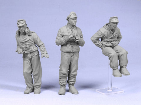 タンクモデル T-35003 1/35 ドイツ 戦車兵 1944-45 冬 3体