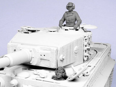 タンクモデル T-35007 1/35 ドイツ SS戦車兵 1944-45 夏 2体