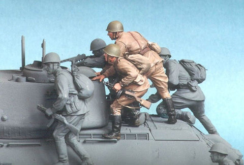 タンクモデル T-35010 1/35 ロシア 自動車化狙撃兵 #2 夏 1943-45 2体