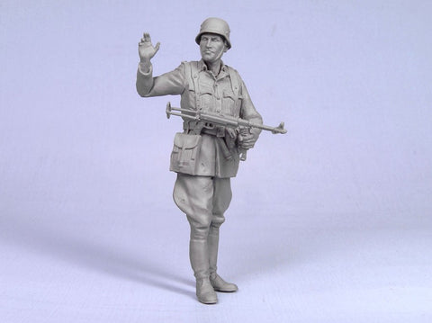 タンクモデル T-35021 1/35 ドイツ歩兵将校 スターリングラード 1942 1体